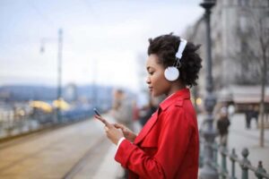 The 15 Best Financial Podcasts For Women