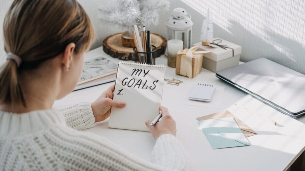Financial Advice for Young Professionals: Building a Strong Foundation for the Future